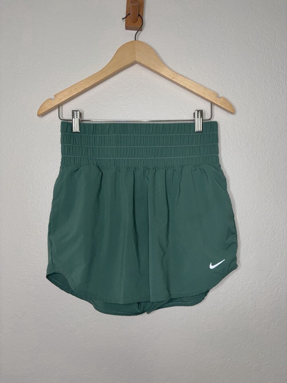 Nike Women's Emerald Green High Waisted Short Size Medium